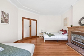 Quadruple Room - Near Transport & Shops - Shared Bathroom